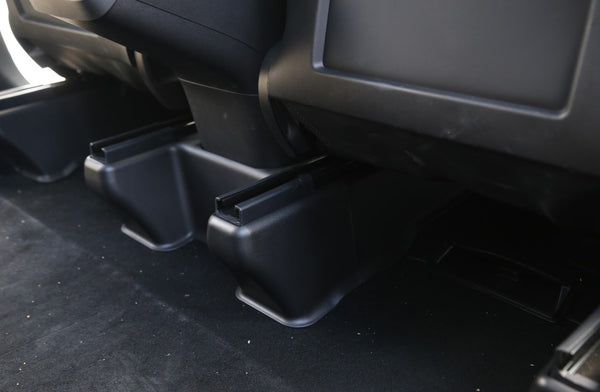 Tesla Model Y – beschermhoeken onder de stoelen – productafbeelding 9