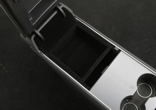 Tesla Model 3/Y – opbevaringsbakke i armlæn – produktbillede 2