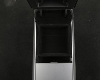 Tesla Model 3/Y – opbevaringsbakke i armlæn – produktbillede 3