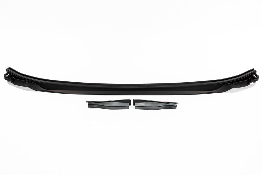 Tesla Model Y – front frunk seal